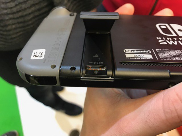 Nintendo Switch - Immagine 3