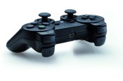 Alta, nera, bellissima. Ecco la PS3! - Immagine 3