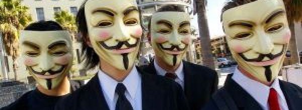 Arrestati 3 dei leader di Anonymous?