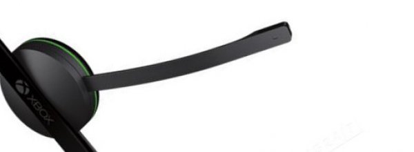 Ufficiale: Xbox One avr l'headset incluso