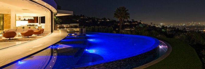 Notch fa un mega party nella sua nuova casa a Beverly Hills