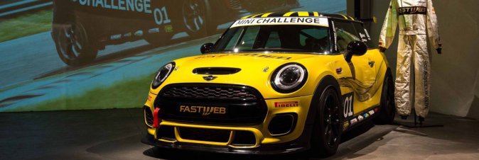 Xbox corre in pista al MINI Challenge 2016