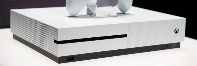 [Gamescom 2016] Microsoft presenta un nuovo bundle dedicato a FIFA 17