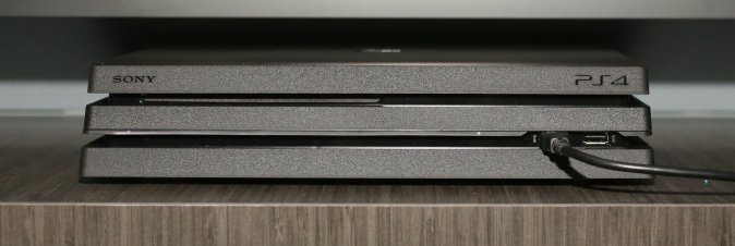 Numeri non esaltanti per la PS4 Pro in Giappone