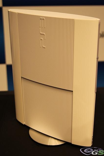 PlayStation 3 super-slim - Immagine 65673