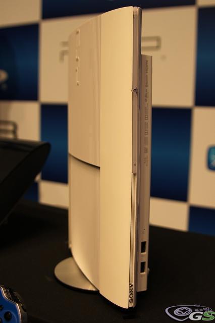 PlayStation 3 super-slim - Immagine 65674
